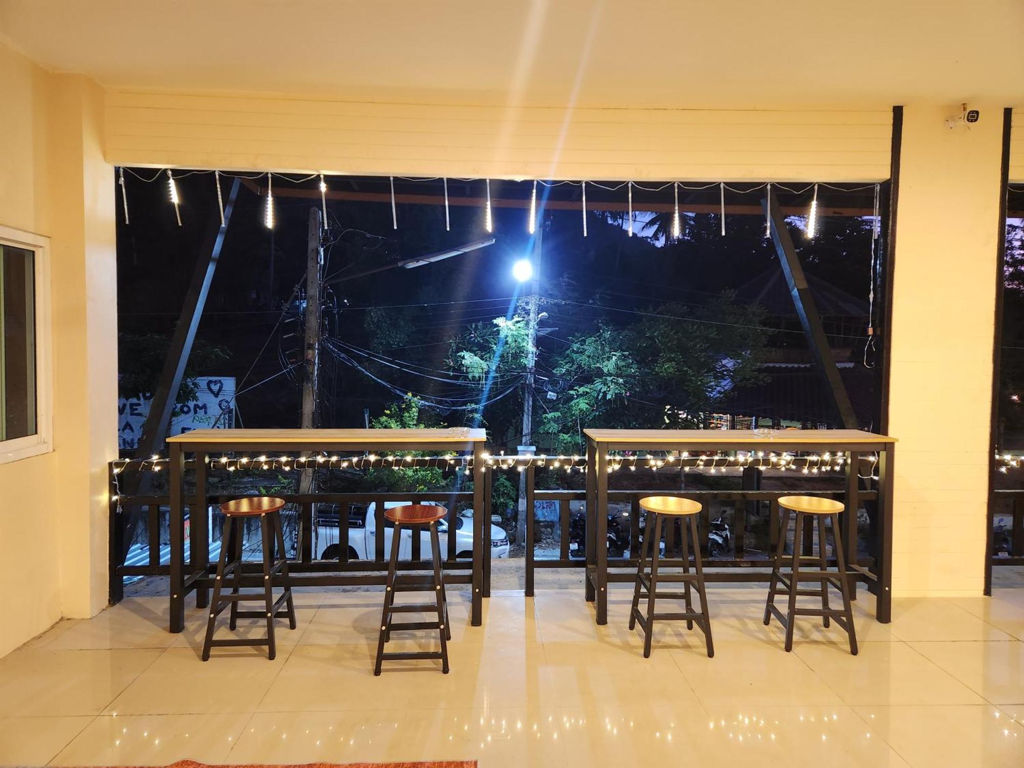 Skypearl Guesthouse & Pub Koh Tao Eksteriør billede